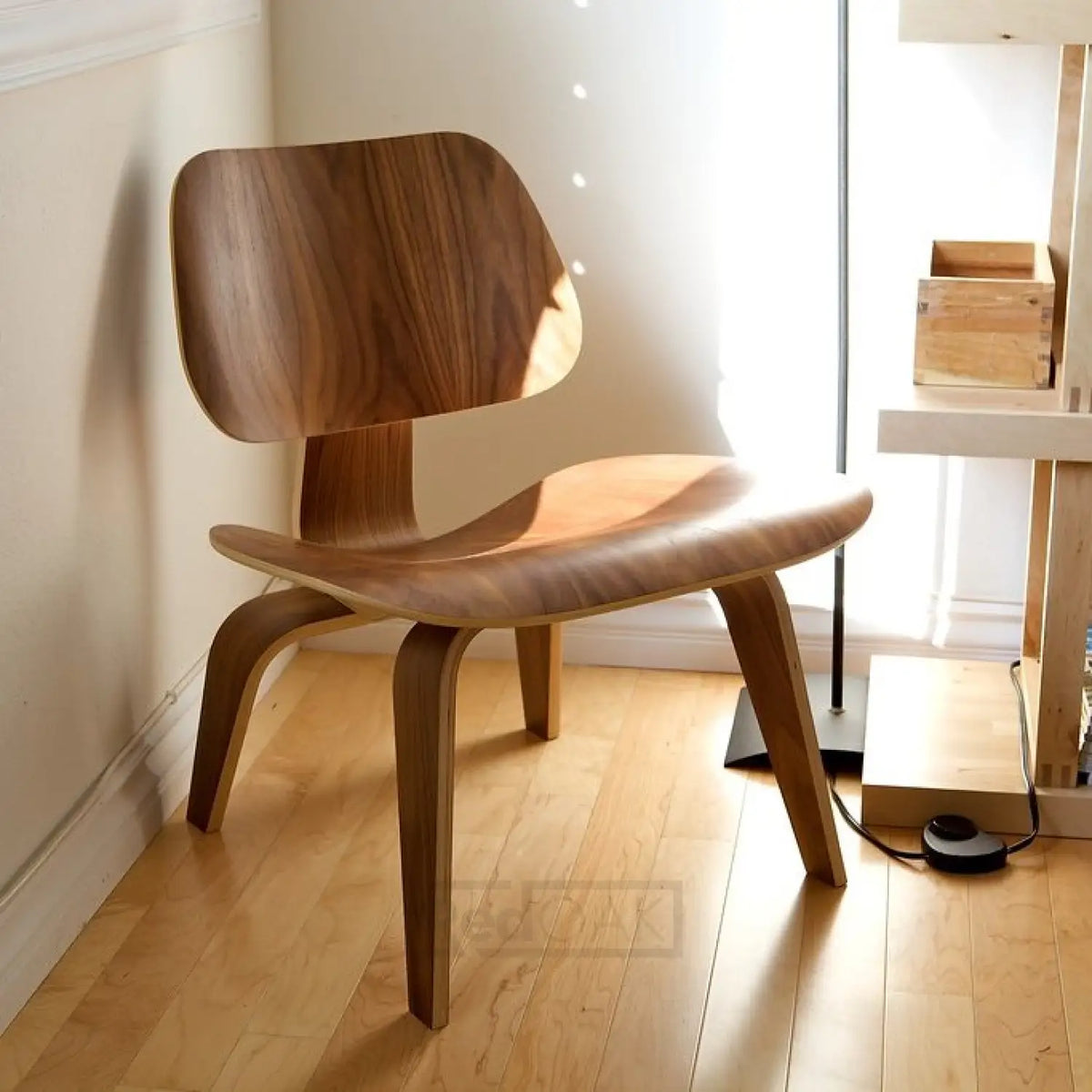 Jade Lounge Chair