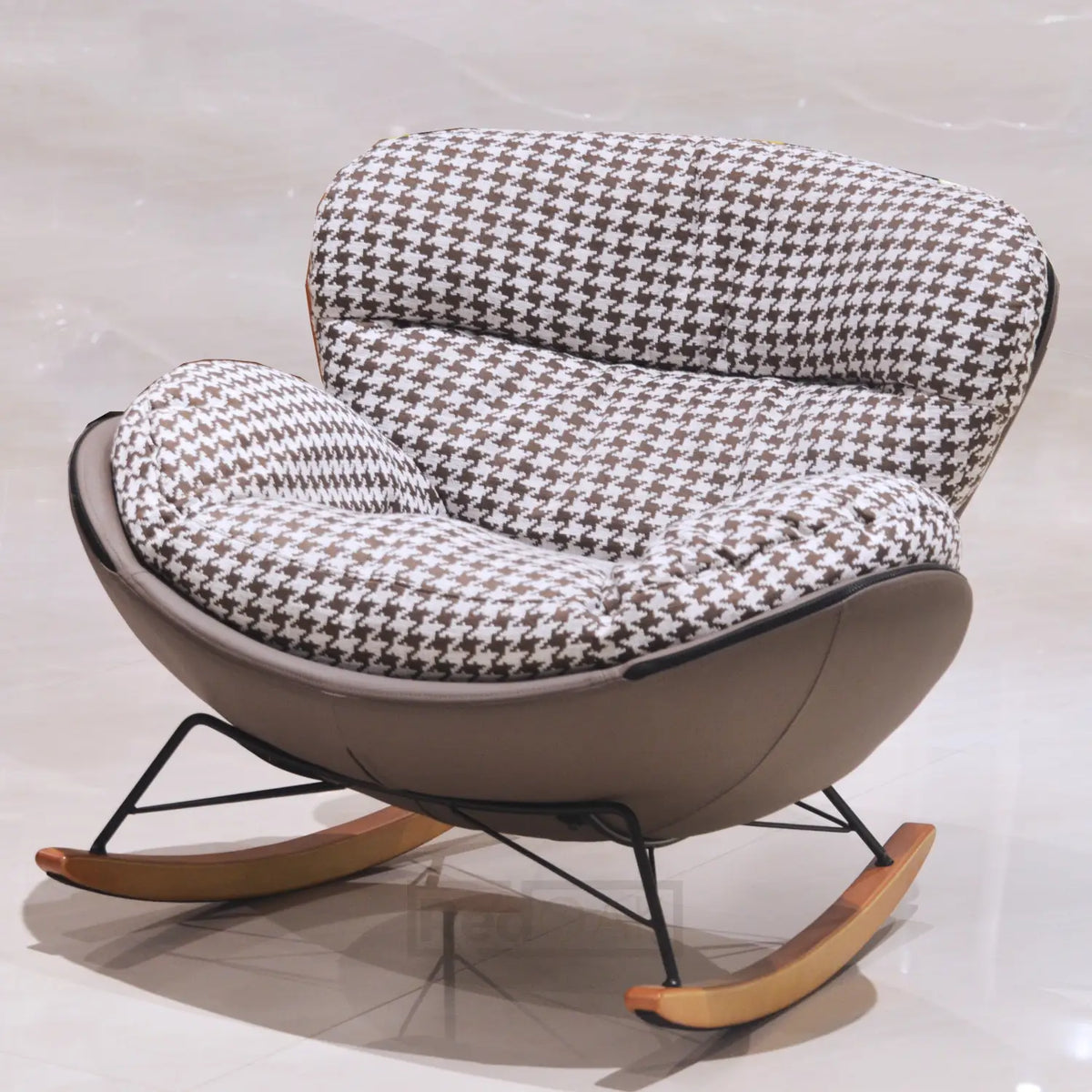 Swan Rocking Chair Lounge